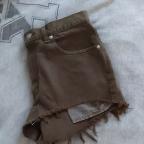 Levi's High Rise Olive Green - Picture 4 of 9